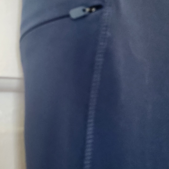 Eddie Bauer Deep Navy Logo Performance Leggings - Picture 4 of 6